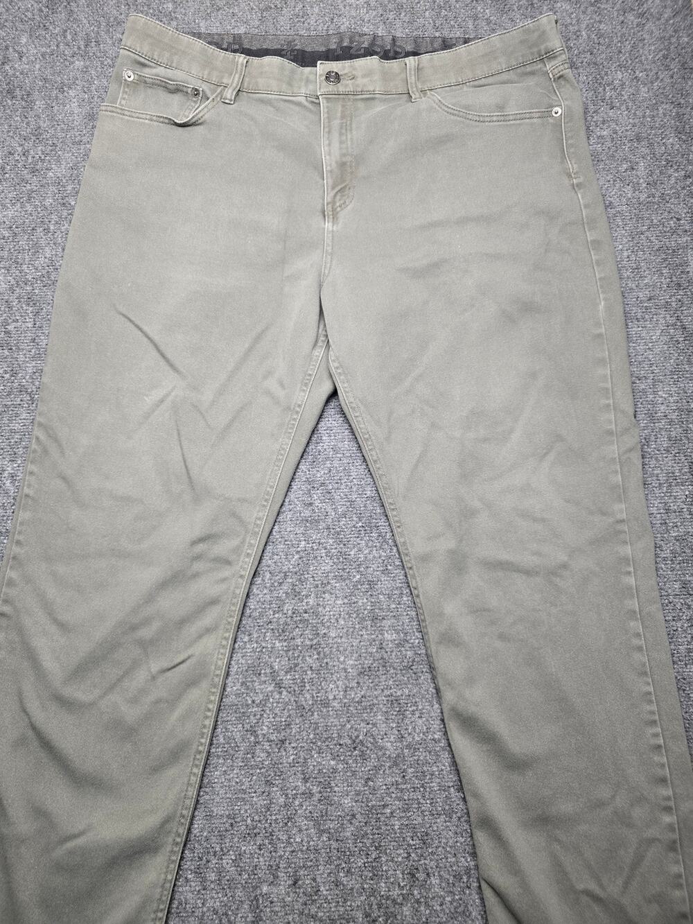 IZOD Jeans Mens 40x30 Gray Regular Fit Stretch Straight Leg Pants 1482703